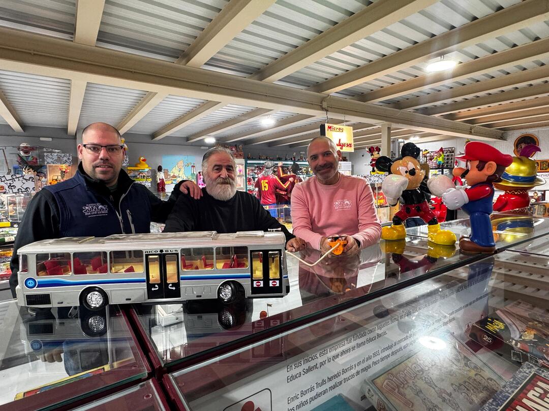 El equipo del Arcón de CylTv con Javier Pérez Andrés visita el Museo del Juguete